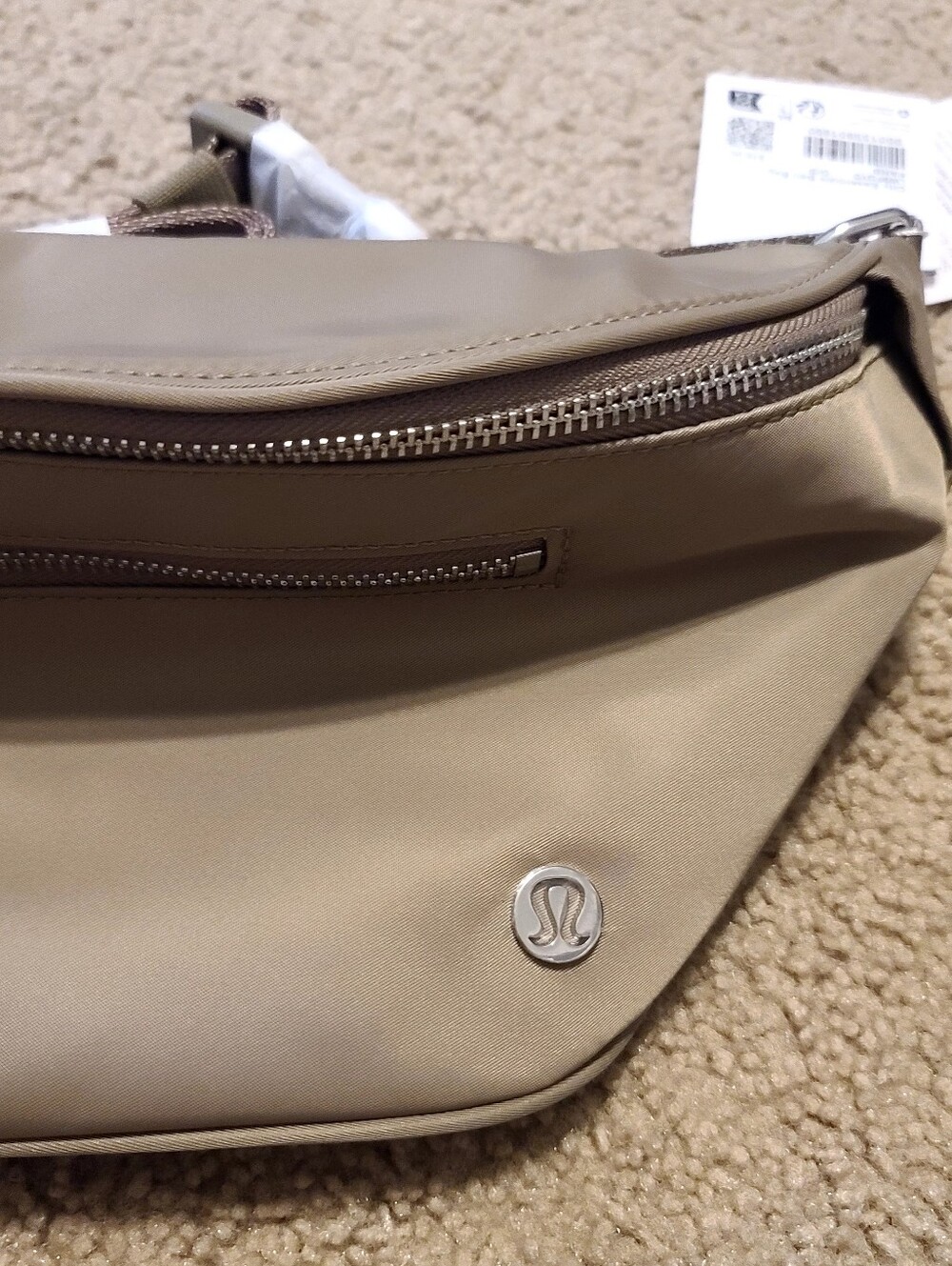 Lululemon City Essentials Beige/Tan Belt Bag - Picture 2 of 9